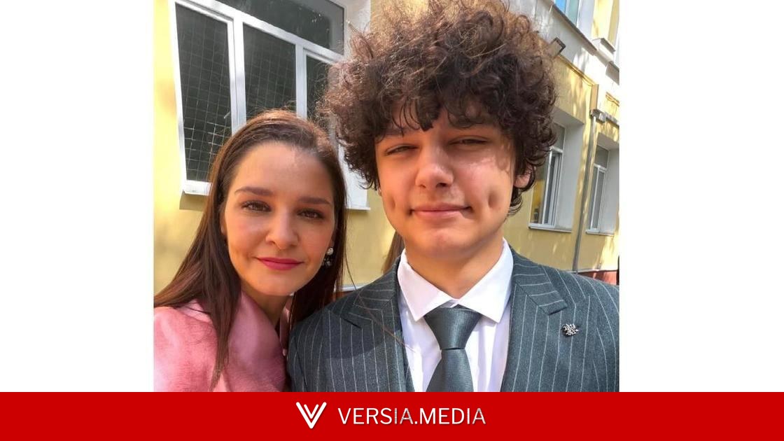 Тарханова погуляла на выпускном сына, Ая из «Города 312» продолжает восстанавливаться после инсульта: соцсети звезд