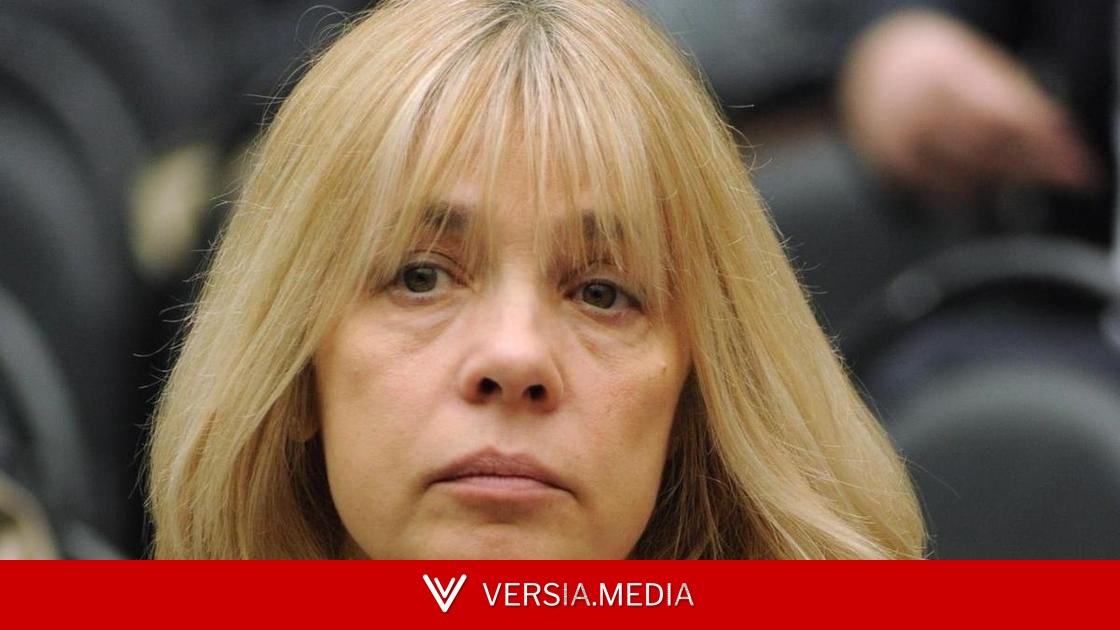 «Вместе по жизни»: старшая дочь Веры Глаголевой Анна показала трогательные семейные кадры с сестрой в честь ее 45-летия