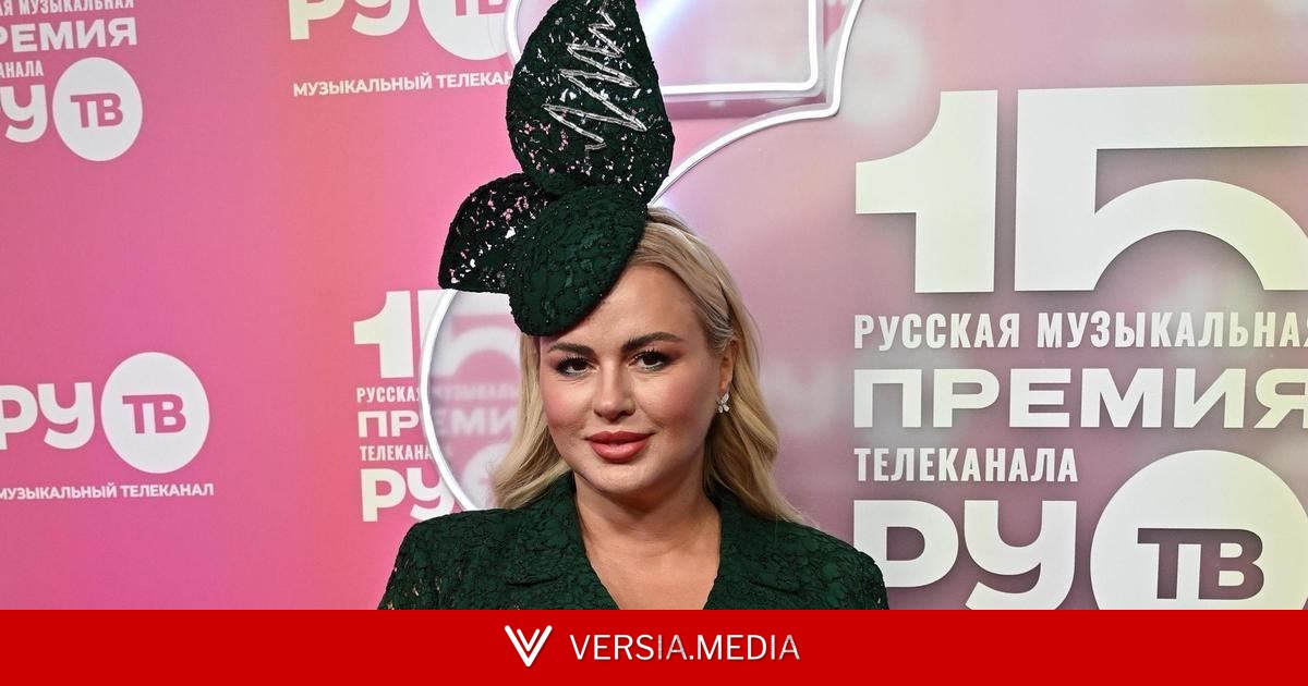 «Сделал замечание, что я много съела»: Анна Семенович раскрыла, из-за чего бы сбежала со свидания