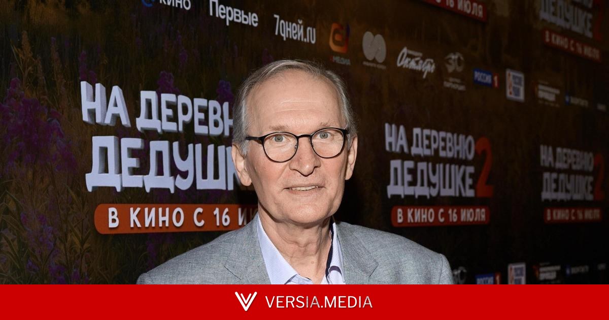 Три поколения знаменитой фамилии: Федор Добронравов с сыном и внучками на премьере фильма «На деревню дедушке 2»
