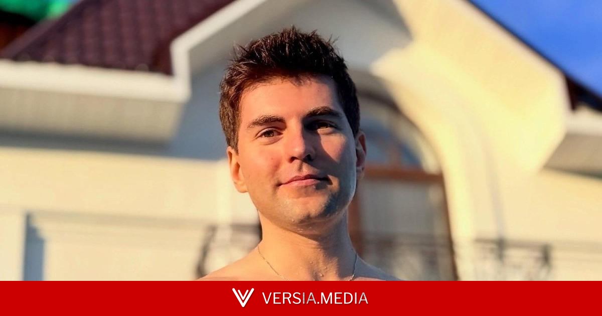 Ведущий «Пусть говорят» Дмитрий Борисов свел поклонниц с ума голым фото, на котором прикрылся фламинго