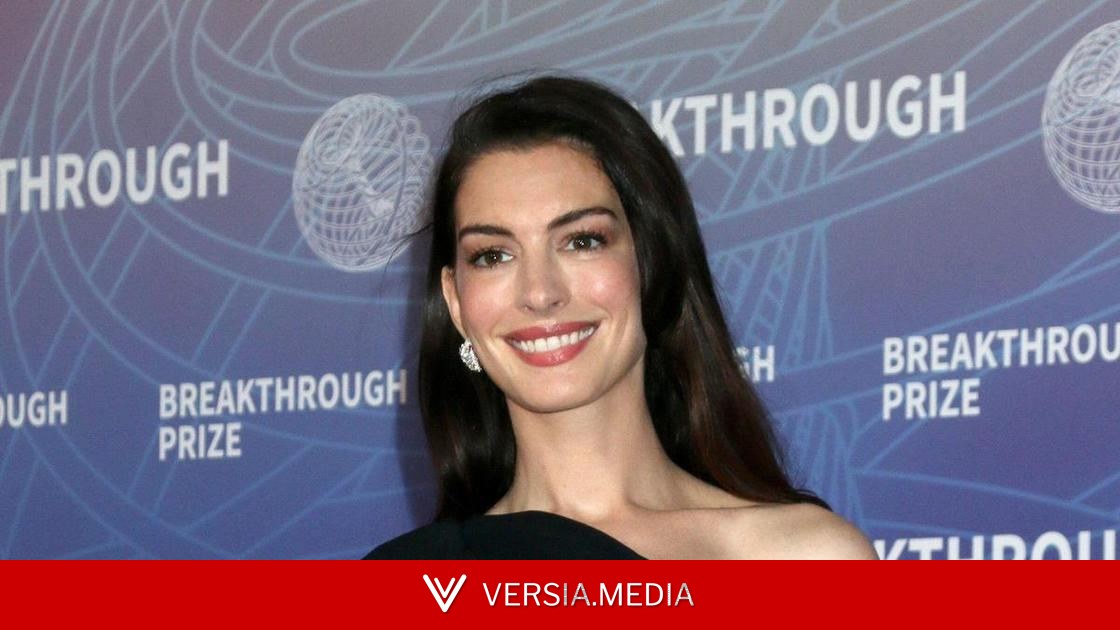 43-летняя Энн Хэтэуэй ждет третьего ребенка