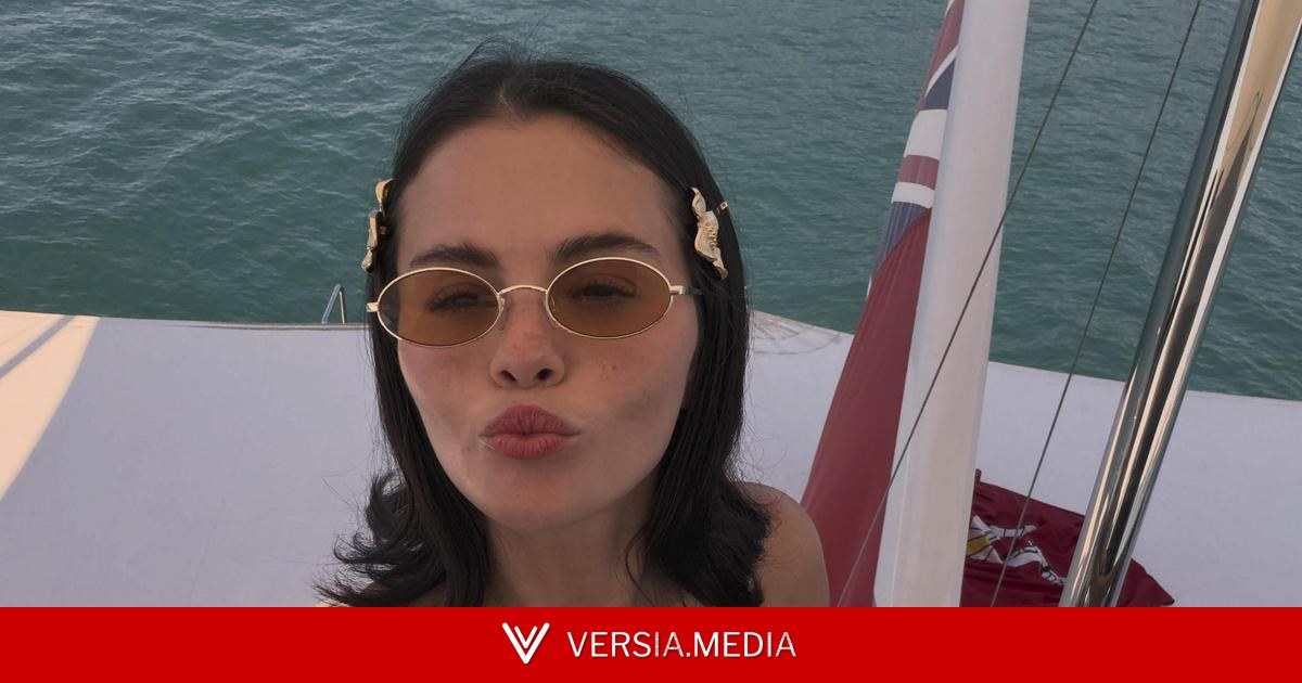 Сочные формы в крошечном бикини: Селена Гомес показала, как встретила 34-летие в Италии, куда ее увез муж
